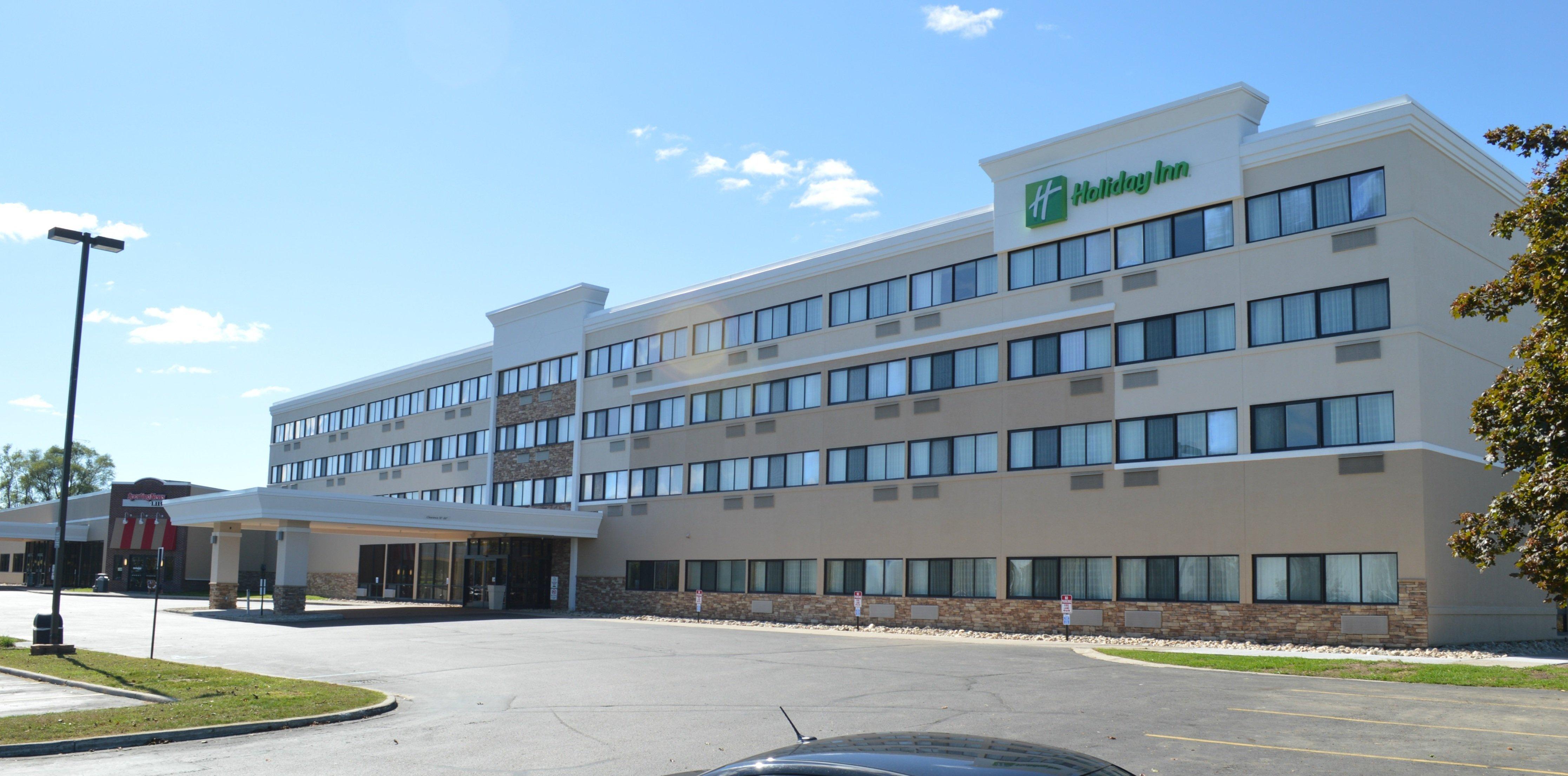 Holiday Inn Express Big Rapids By Ihg Экстерьер фото